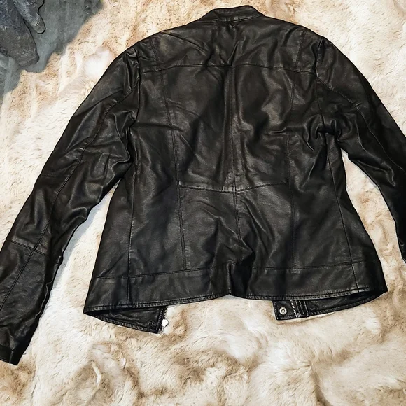 Jacket - Picture 2 of 2